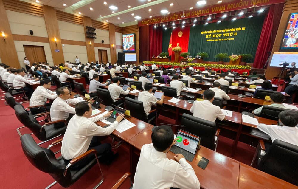 Kỳ họp thứ 6 HĐND thành phố khóa XVI: Biểu quyết nhất trí thông qua 28 Nghị quyết